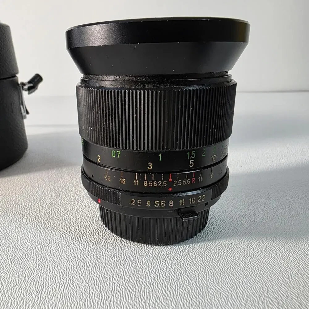 VIVITAR AUTO WIDE ANGLE LENS 28MM 1:2.5, 62 MM Minolta MC/MD Mount